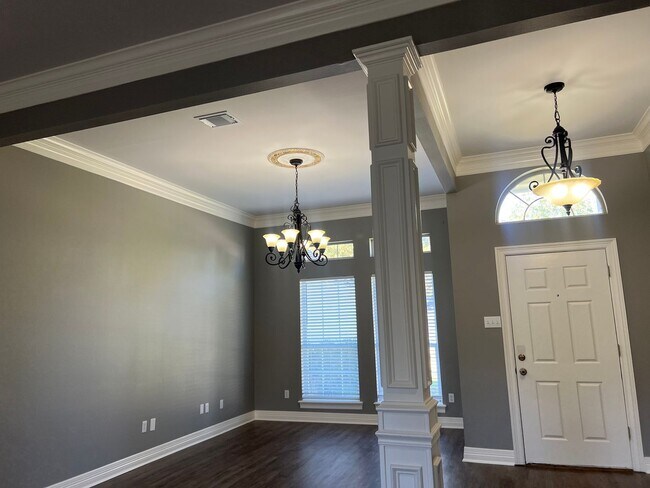 Building Photo - BAY HILLS SUBDIVISION. BENTON SCHOOLS