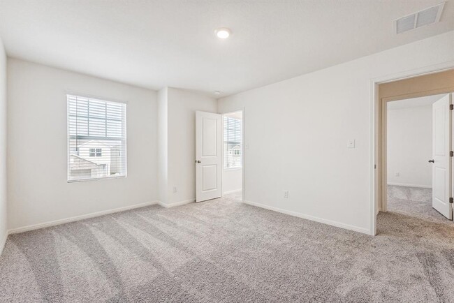 Building Photo - 635 Gemsbok Rd