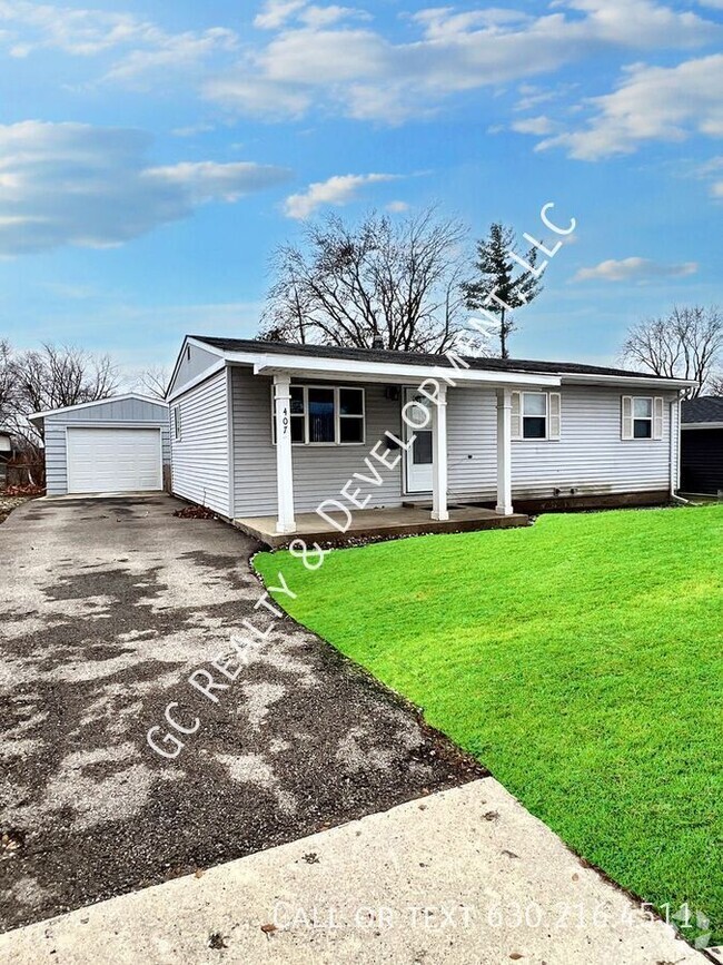 Building Photo - ***FULLY UPDATED RANCH / 3BDRM - 1BTH / SS...