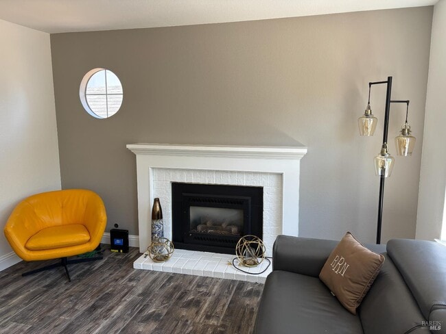 Building Photo - 9587 Wellington Cir