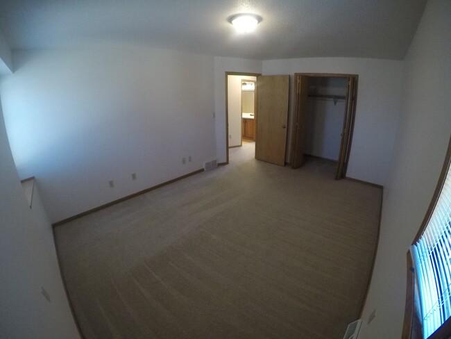 Building Photo - 1509 Kenwood Dr