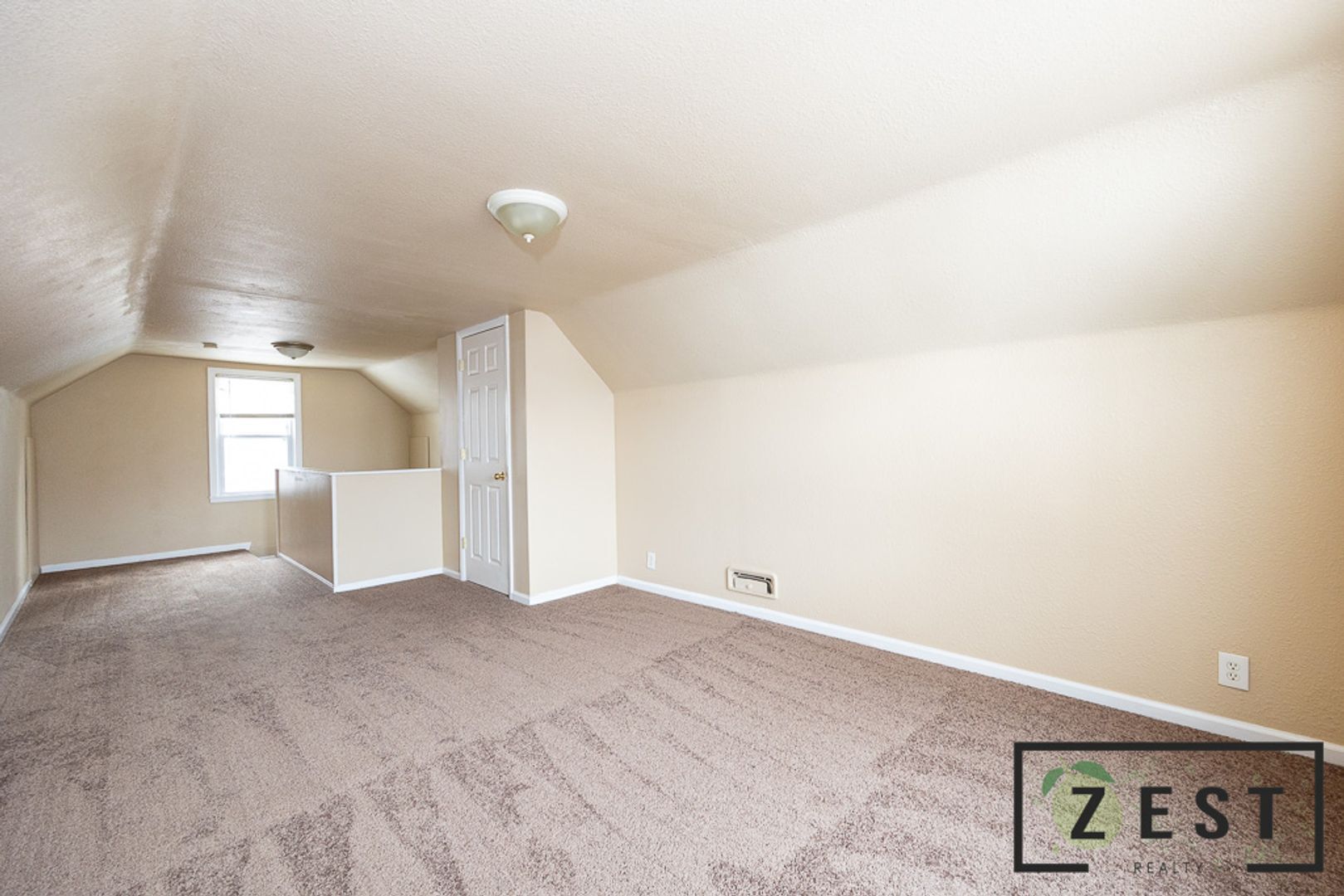 Building Photo - OPEN HOUSE SATURDAY MAY 3RD 2025 10-10:30A...