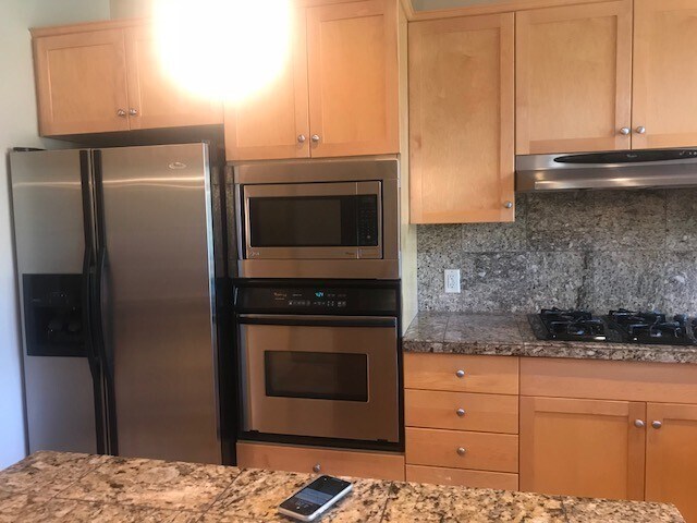 Building Photo - Exceptional 2bed/2bath @ Hyde Park! Availa...
