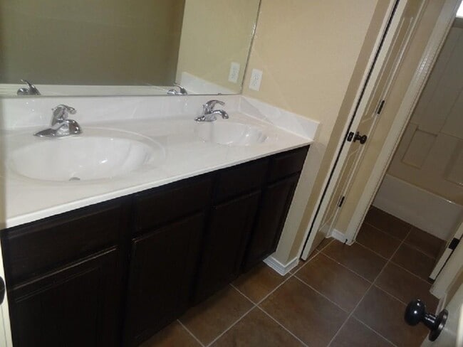 Building Photo - 12325 Sombra Grande Dr