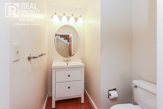 Building Photo - Peaceful 4-Bedroom Retreat in the Oakland ...
