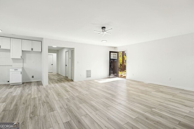 Building Photo - 597 Paper Mill Rd