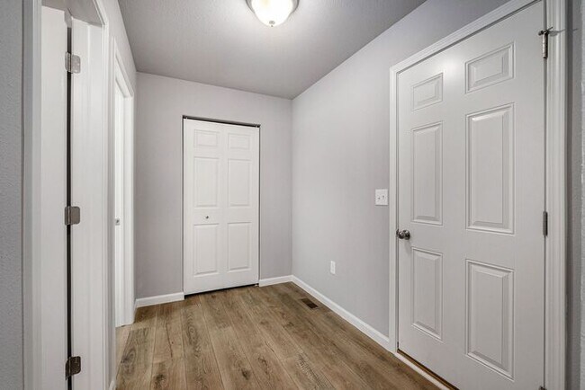 Building Photo - 5673 Claremount St