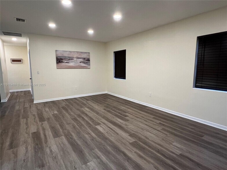 Building Photo - 189 Glendale Dr