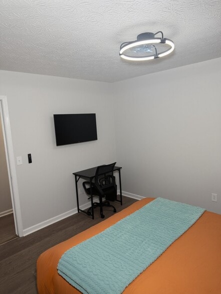 Building Photo - 8918 Habersham Dr