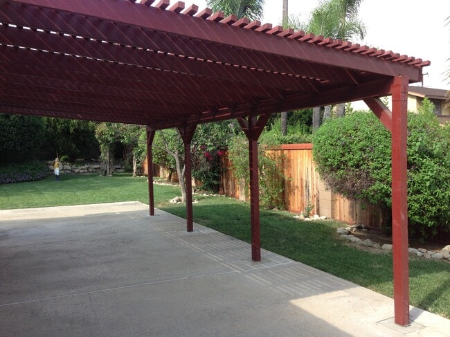 Building Photo - 1838 Coolcrest Way