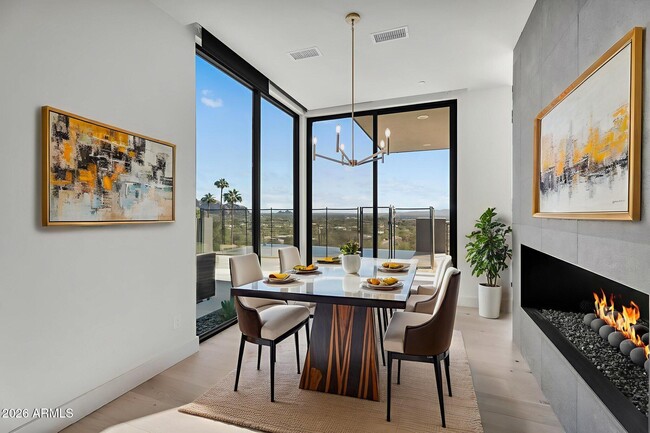 Building Photo - 6975 North 39th Pl