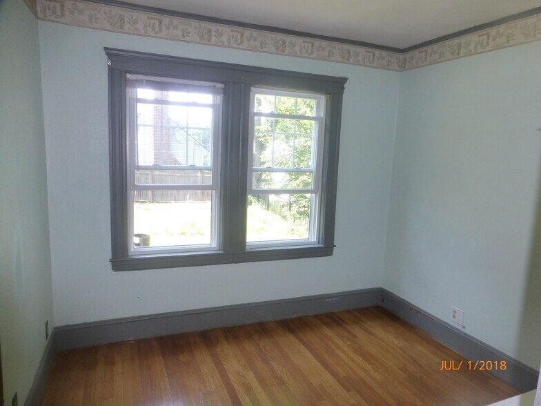 2nd bedroom WALLS & TRIM HAVE BEEN REPAINTED - 43 Goethe St