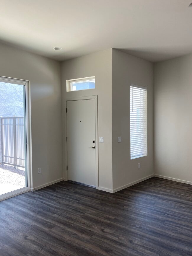 Building Photo - 8676 E Avant Garde Way