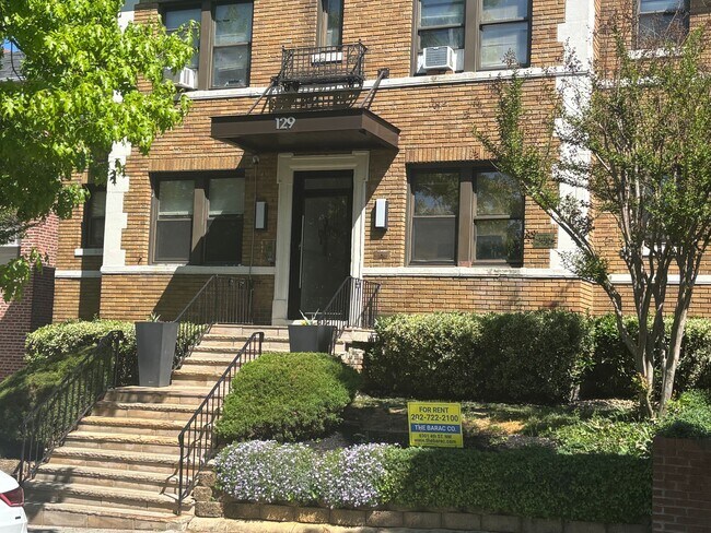 Building Photo - 129 WEBSTER ST NW