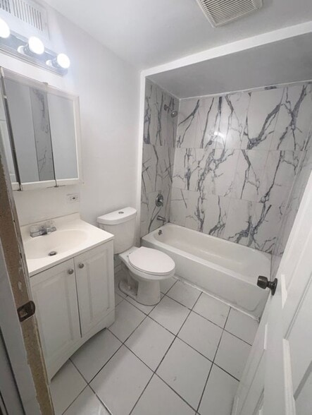 Building Photo - 2622 W Luther St