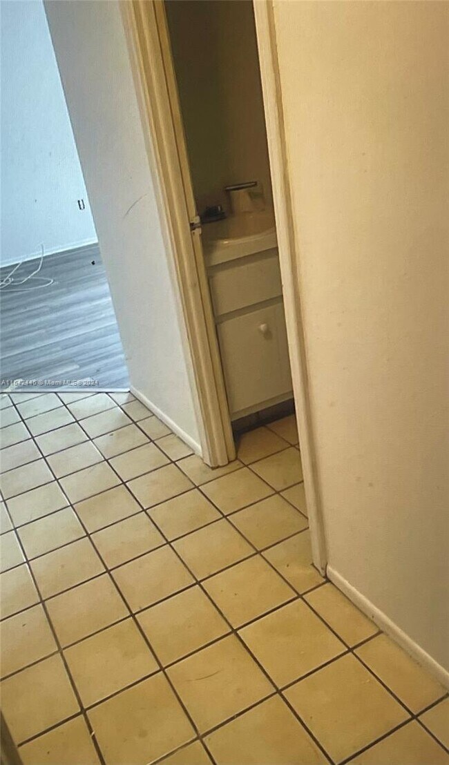 Building Photo - 7765 SW 86th St