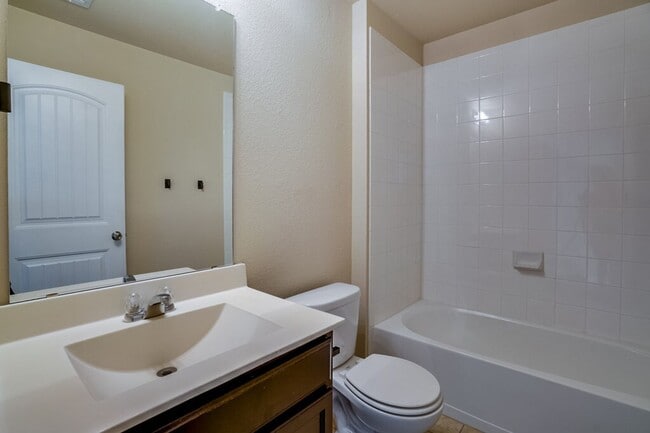 Building Photo - 5909 Roderick Dr