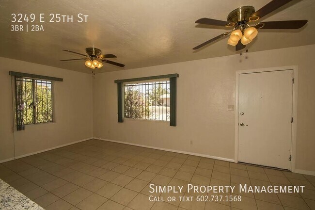 Building Photo - Great 3 bed 2 bath near UofA/ downtown Tuc...