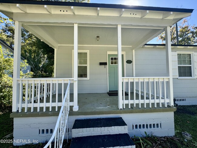 Building Photo - 4820 Headley Terrace