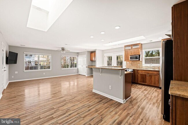 Building Photo - 8635 Old Mt Vernon Rd