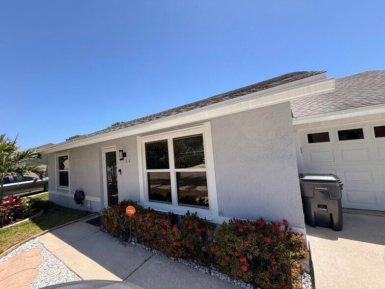 Building Photo - 5584 Priscilla Ln
