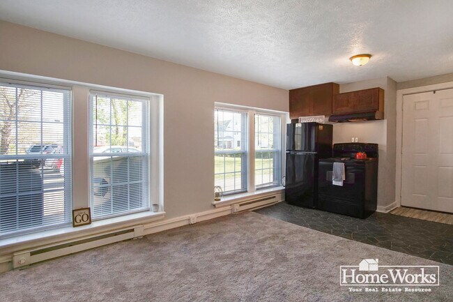 Building Photo - 601 W Lasalle Ave