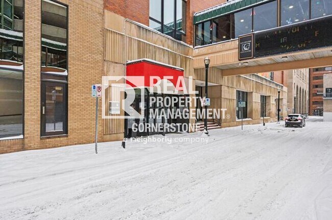 Building Photo - 125 S Kalamazoo Mall