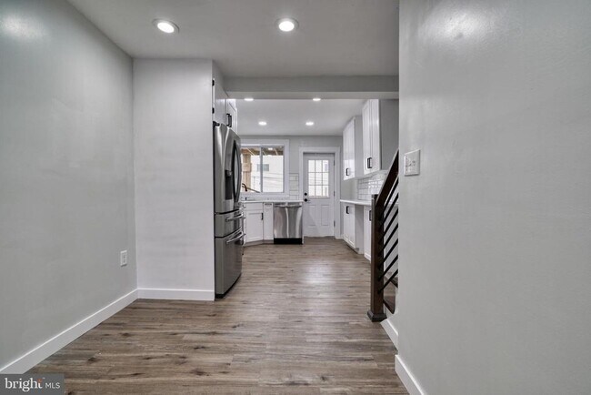 Building Photo - 1125 Washington Blvd