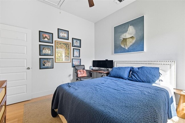 Building Photo - 2007 S L Davis Ave