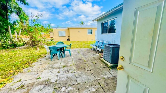 Building Photo - 347 Flagler Blvd