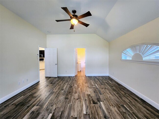 Building Photo - 25807 Elmley Pl