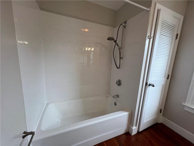 Building Photo - 109 1/2 Second St