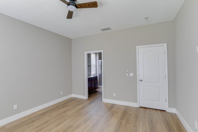 Building Photo - 2686 Gasparilla Cir