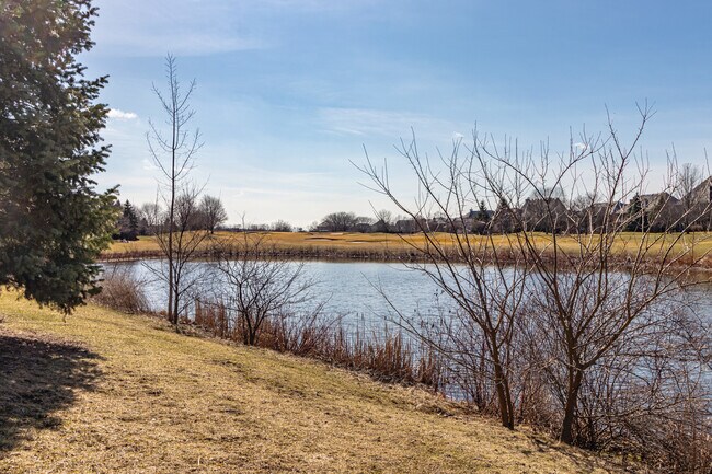 Building Photo - 1858 Crenshaw Cir