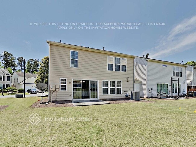 Building Photo - 320 Balaban Cir
