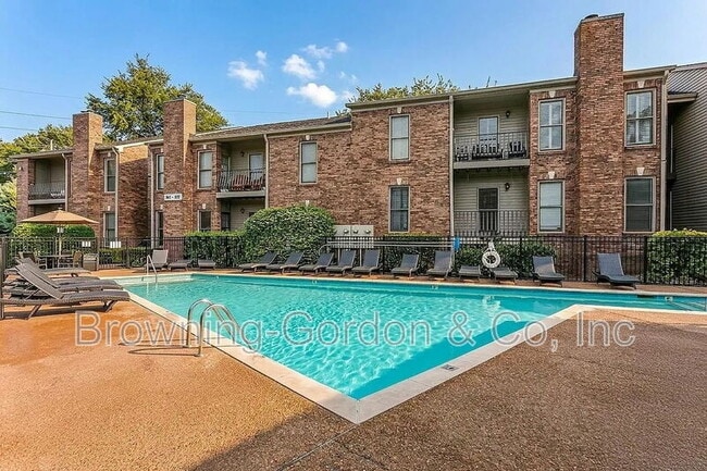 Building Photo - 503 Sloan Rd