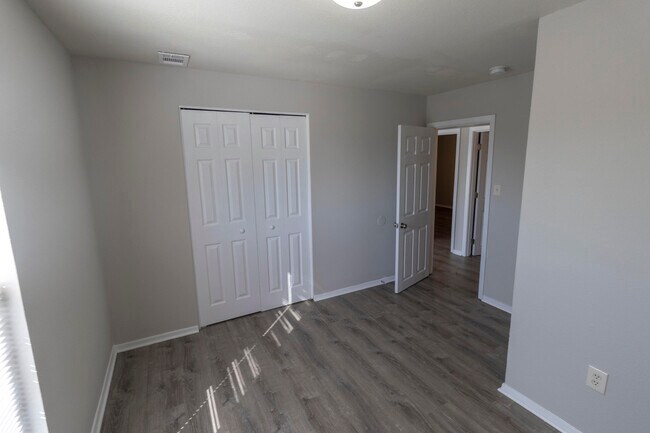 Building Photo - 319 West Blvd N