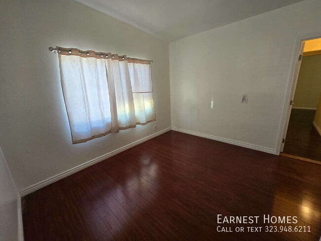 Building Photo - 9537 Rincon Ave