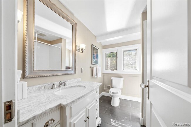 Building Photo - 2565 Alveston Dr