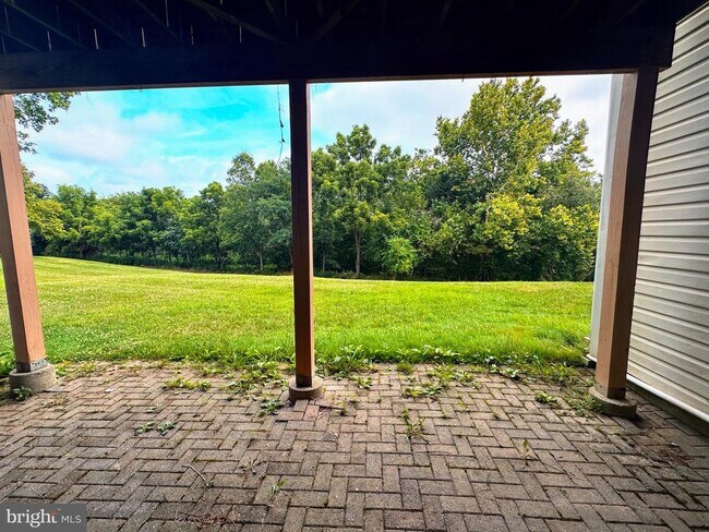 Building Photo - 925 Jubal Way