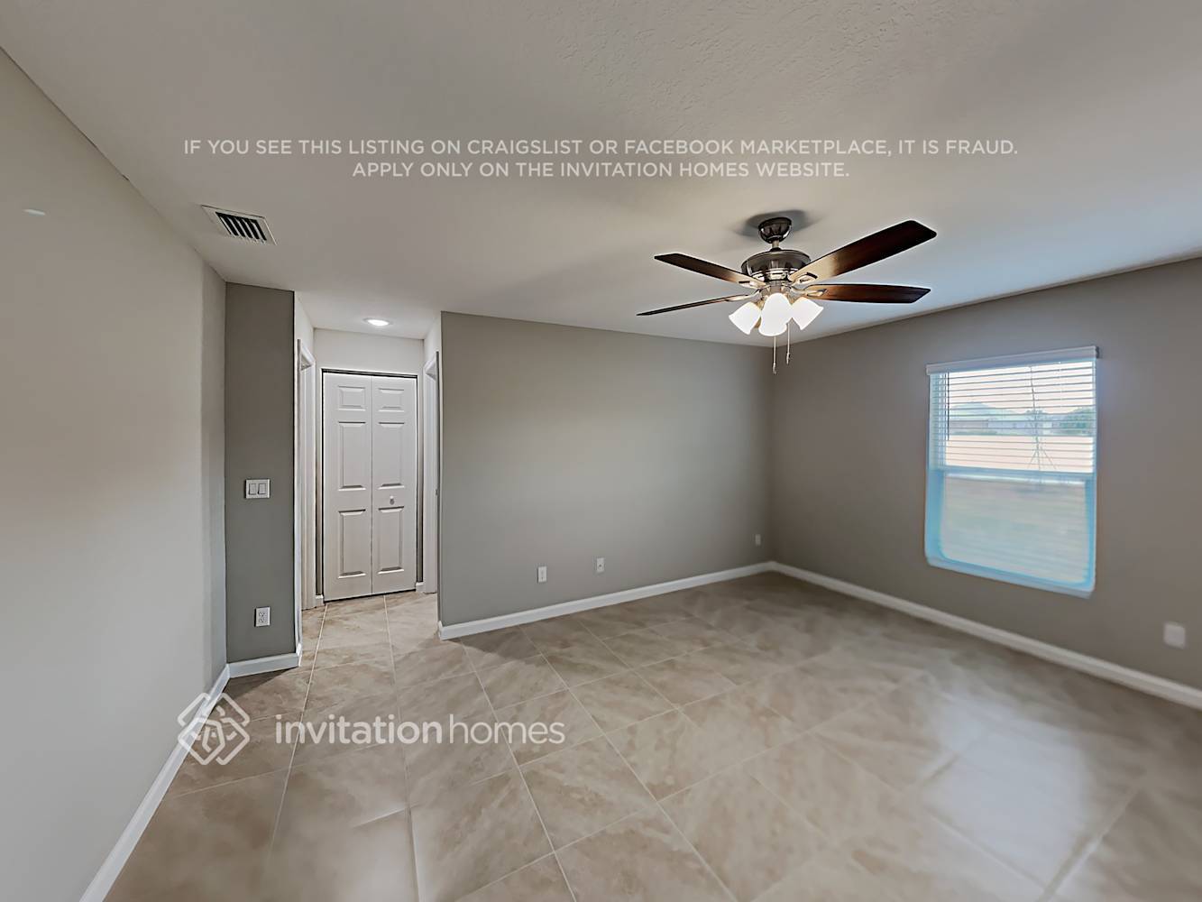 Building Photo - 3802 SW Daisy St