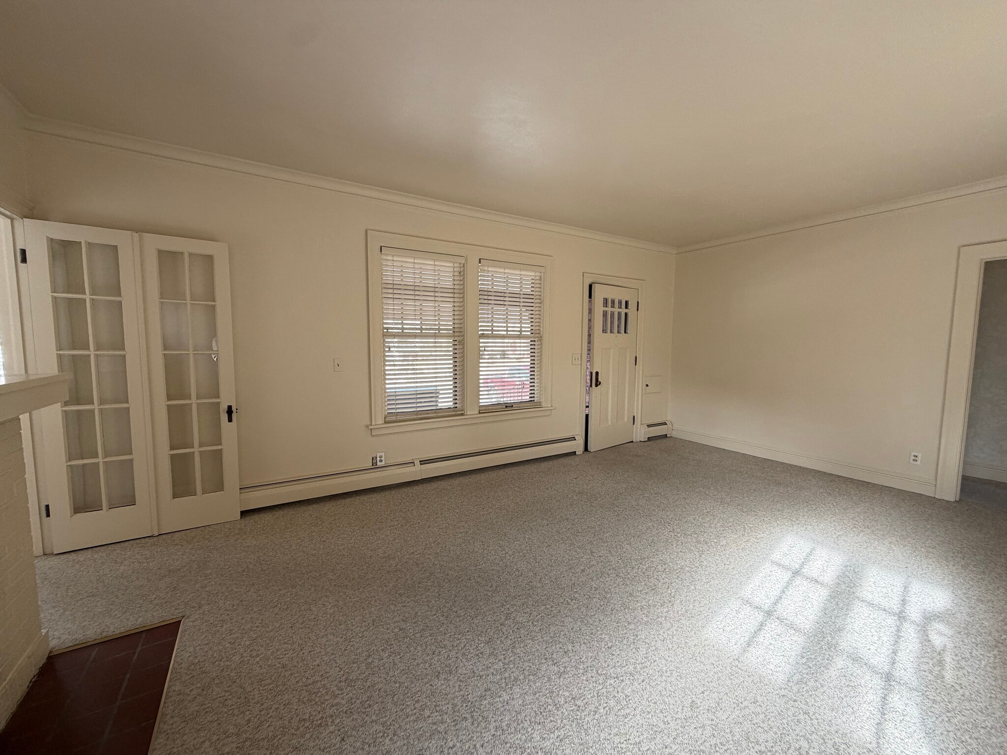 Building Photo - 1155 N Cherry St