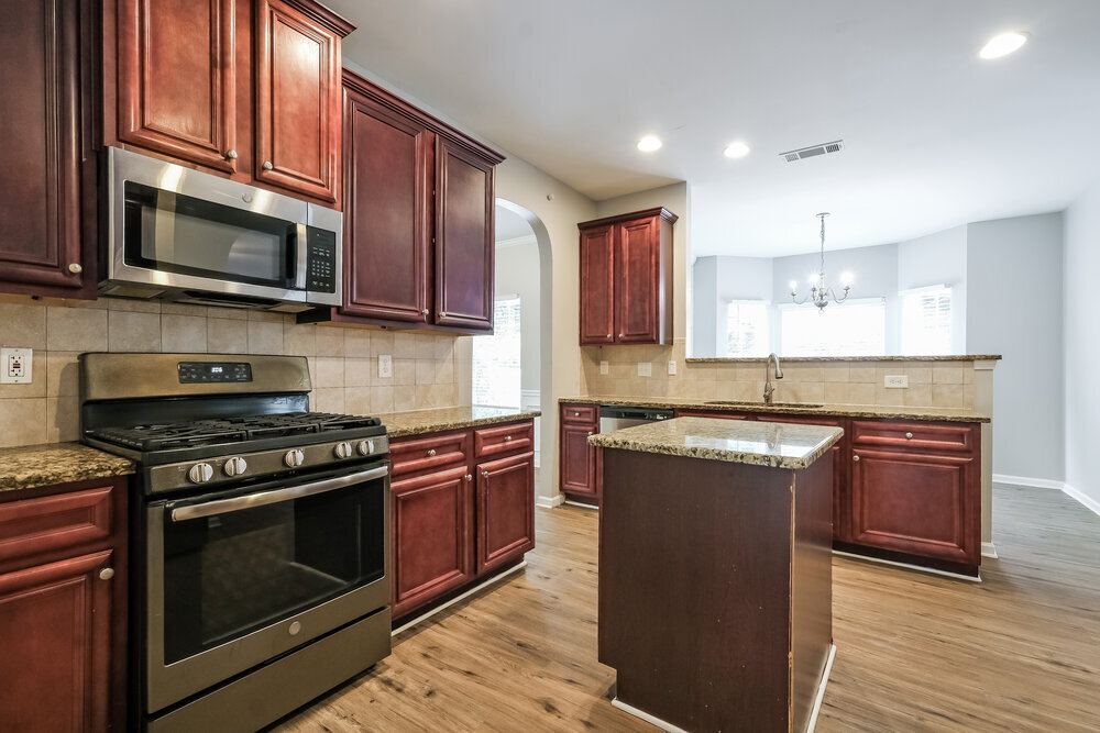Building Photo - 4940 Hopewell Manor Dr