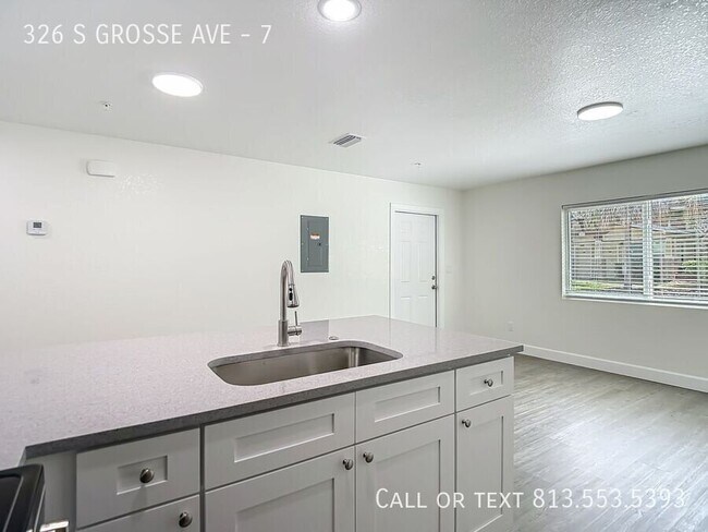 Building Photo - 326 S Grosse Ave
