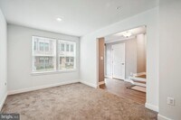 Building Photo - 2824 Lewis Ave