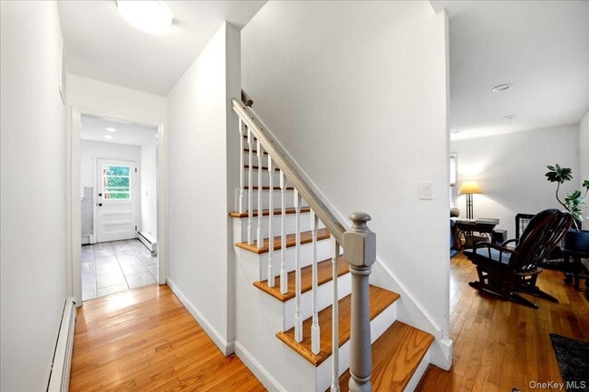 Building Photo - 398 Cherry St