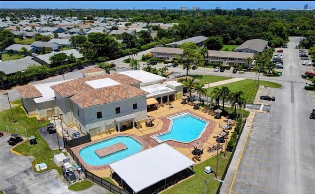 Building Photo - 63 Windsor C