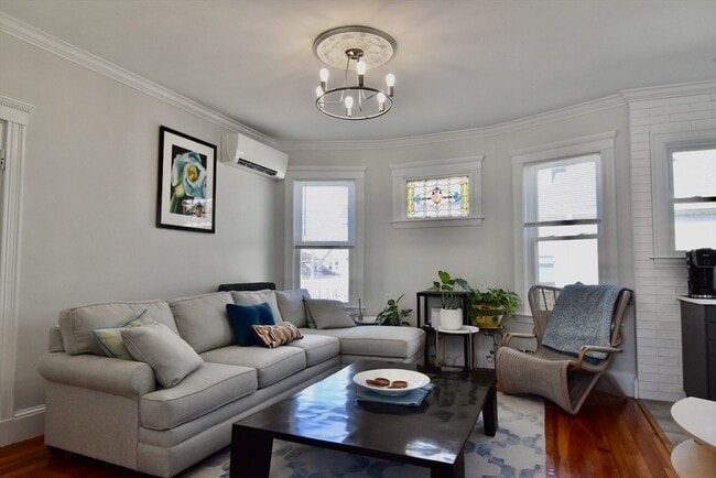 Building Photo - 14 Castlerock St