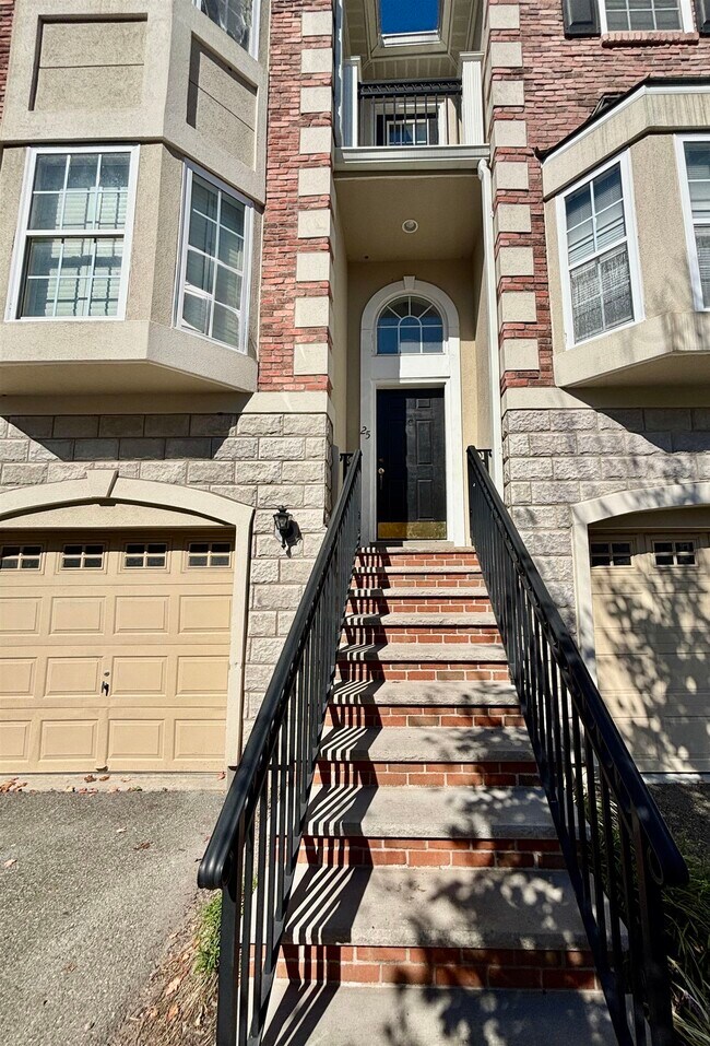 Building Photo - 25 MALLARD Pl