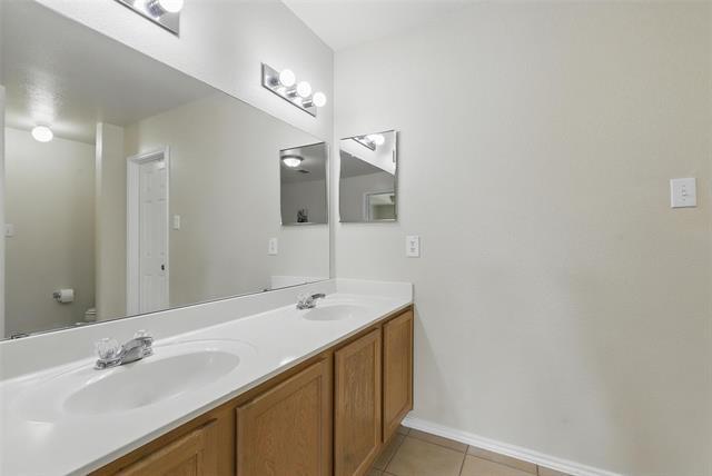 Building Photo - 12629 Shady Cedar Dr